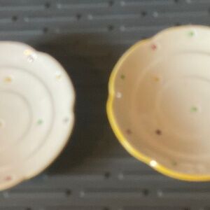 AVON   VINTAGE  PLATES   ..
